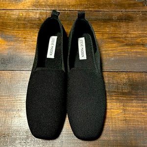 Steve Madden - Black Slip-ons